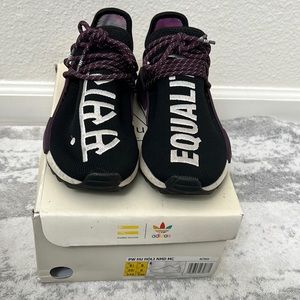 Pharrell Williams HU Holi NMD MC